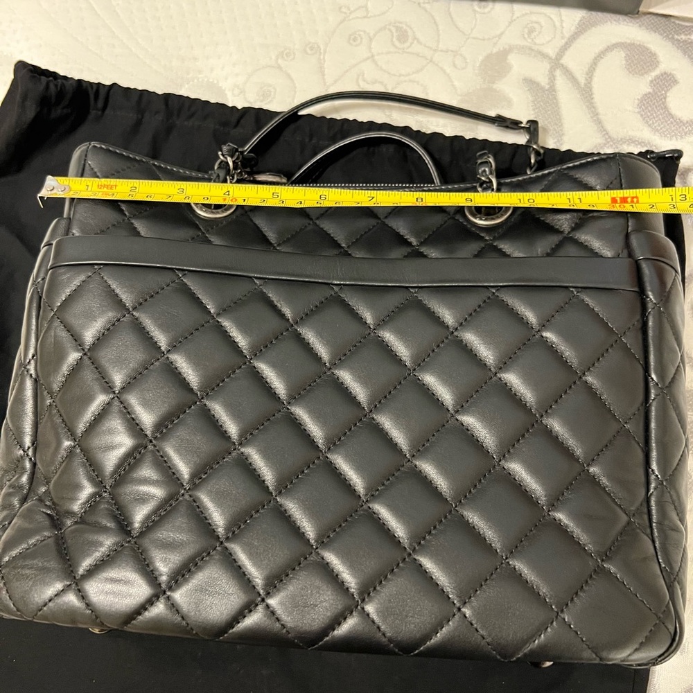 Chanel shoulder handbag with zipper - Picture 12 of 16